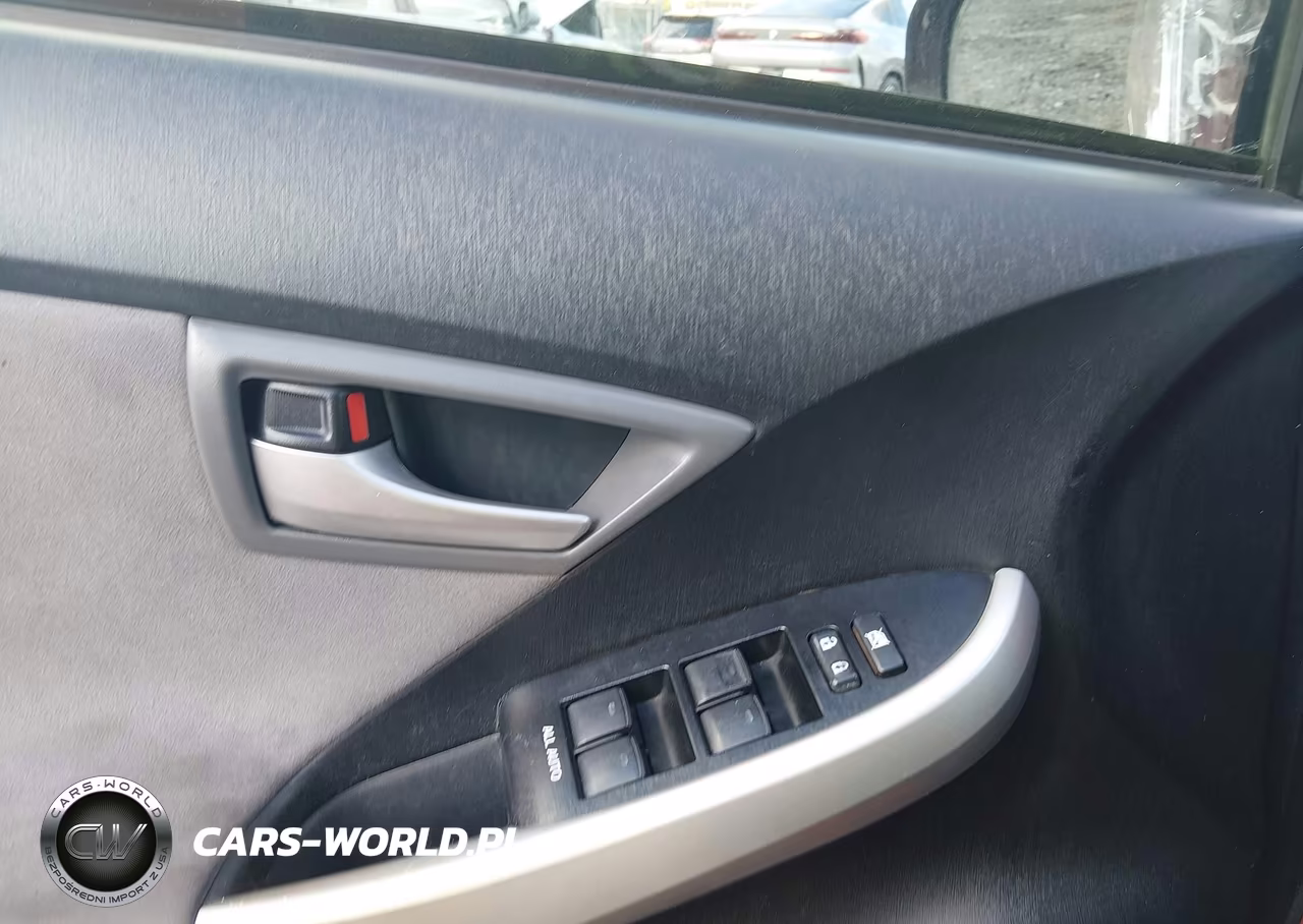 2014 Toyota Prius Three VIN:JTDKN3DU7E1826838 - 20