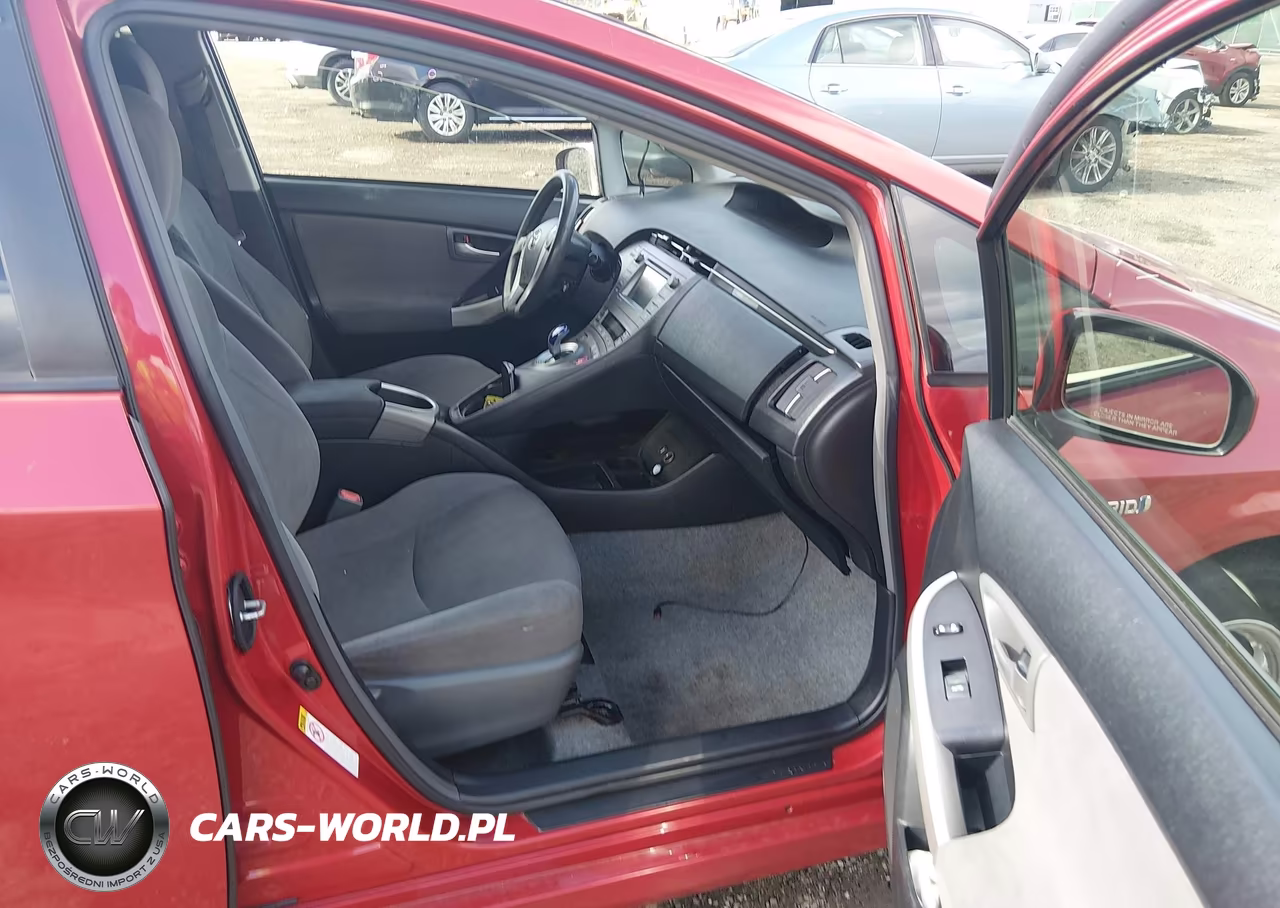 2014 Toyota Prius Three VIN:JTDKN3DU7E1826838 - 5