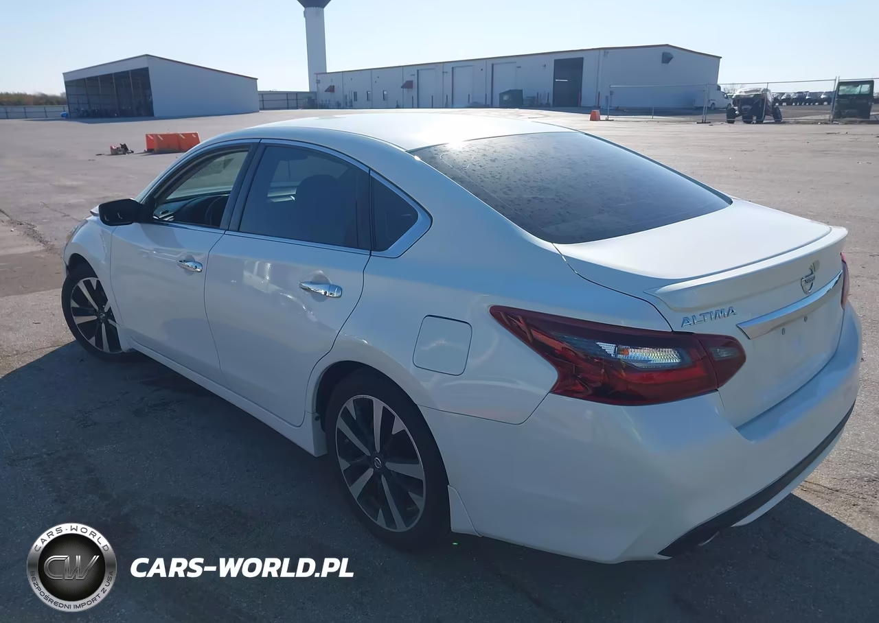 2018 Nissan Altima 2.5 Sr VIN:1N4AL3AP4JC260724 - 3