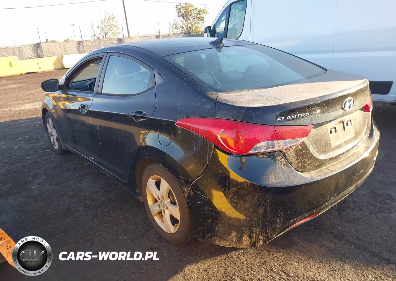 2013 Hyundai Elantra Gls VIN:KMHDH4AE5DU530695 - 3
