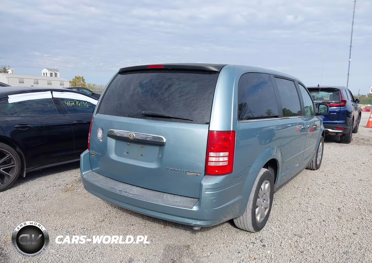 2009 Chrysler Town & Country Lx VIN:2A8HR44EX9R502189 - 4