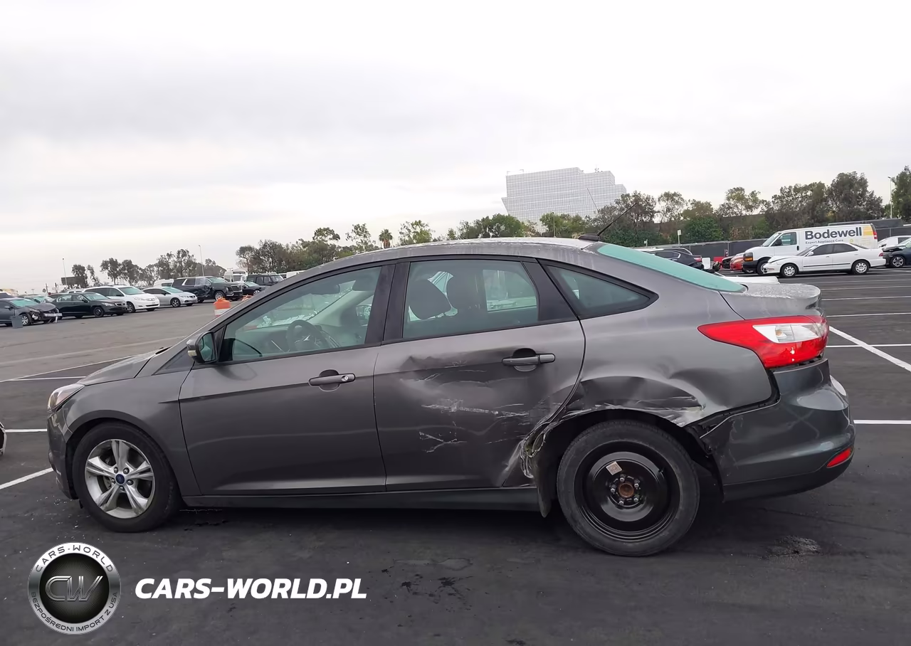 2014 Ford Focus Se VIN:1FADP3F23EL414103 - 15