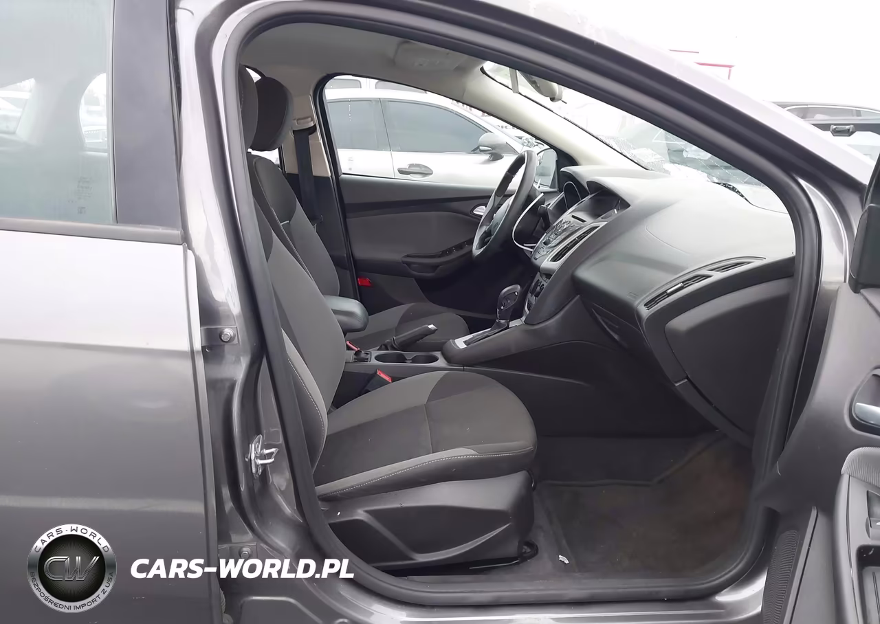 2014 Ford Focus Se VIN:1FADP3F23EL414103 - 5