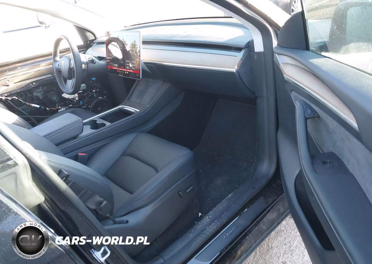 2023 Tesla Model Y Performance Dual Motor All-Wheel Drive VIN:7SAYGDEF7PF770374 - 5