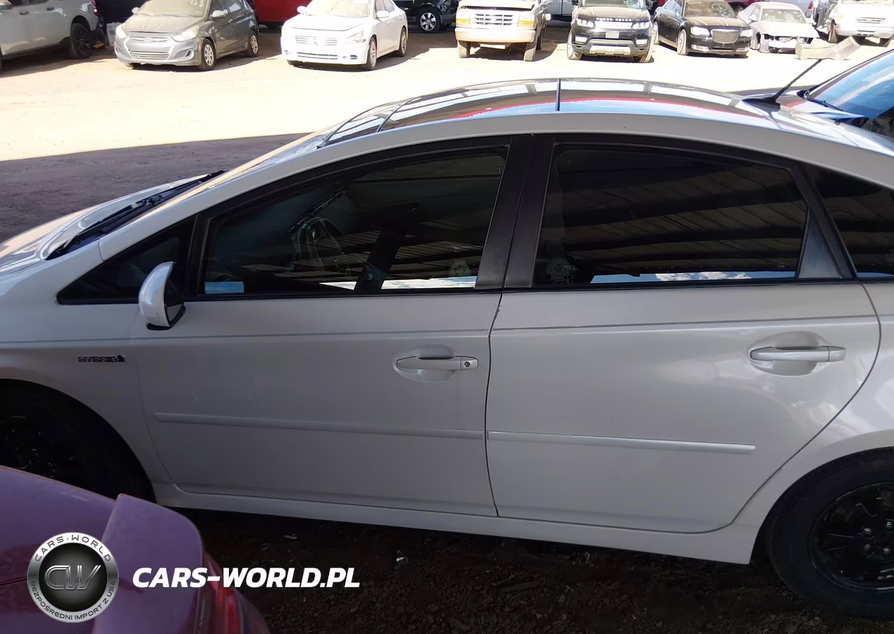 2012 Toyota Prius Three VIN:JTDKN3DU9C1571624 - 14
