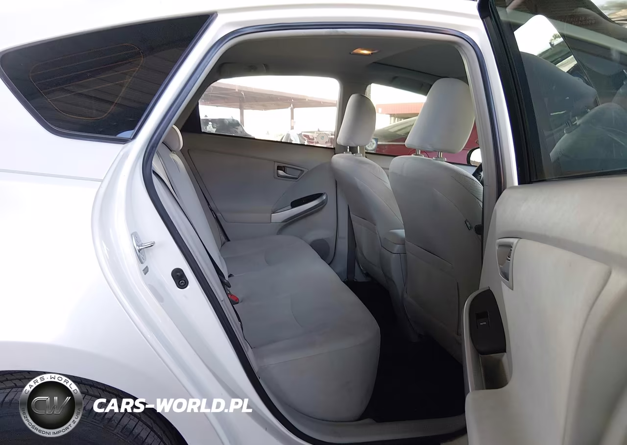 2012 Toyota Prius Three VIN:JTDKN3DU9C1571624 - 8