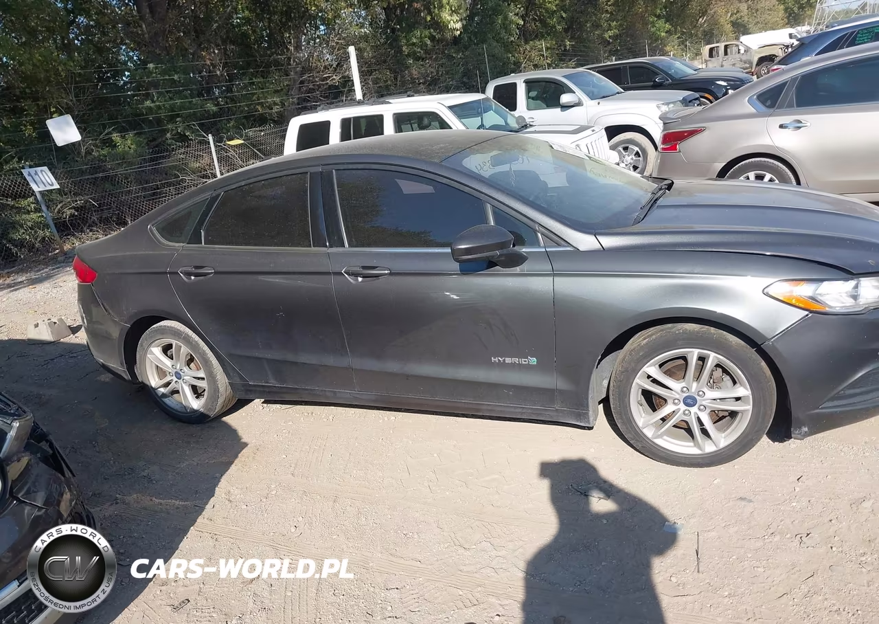 2018 Ford Fusion Hybrid Se VIN:3FA6P0LU7JR172229 - 13