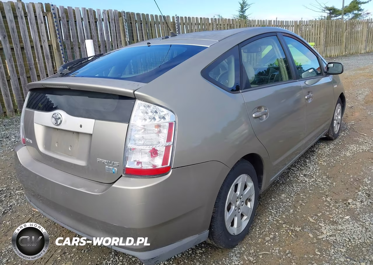 2007 Toyota Prius VIN:JTDKB20UX77560773 - 4