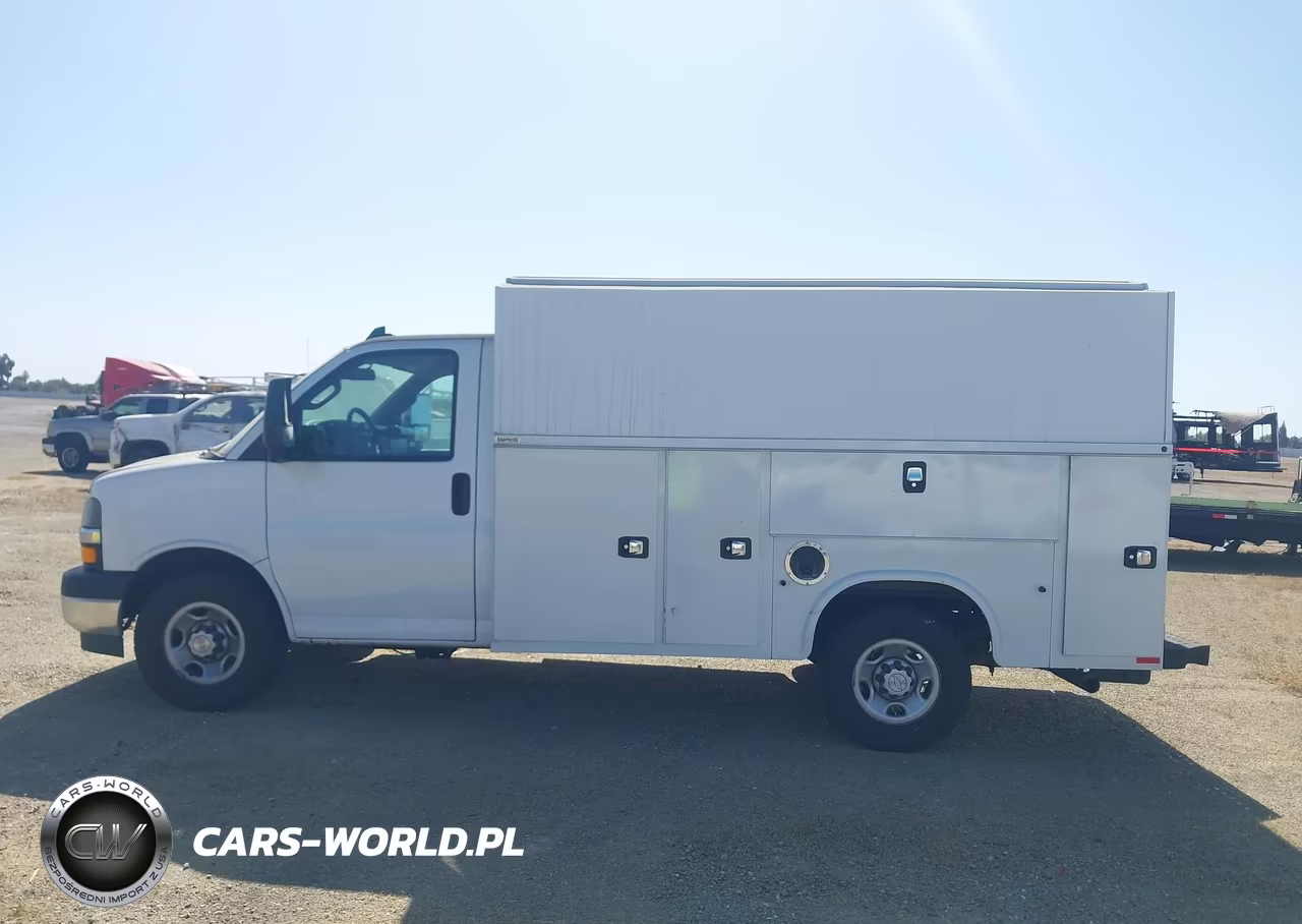 2022 Chevrolet Express Cutaway Work Van VIN:1GB0GRF72N1281440 - 16