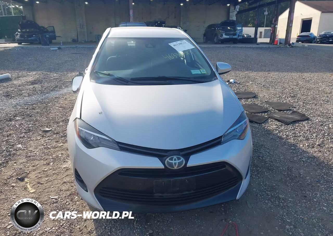 2017 Toyota Corolla Le VIN:2T1BURHE4HC930034 - 12