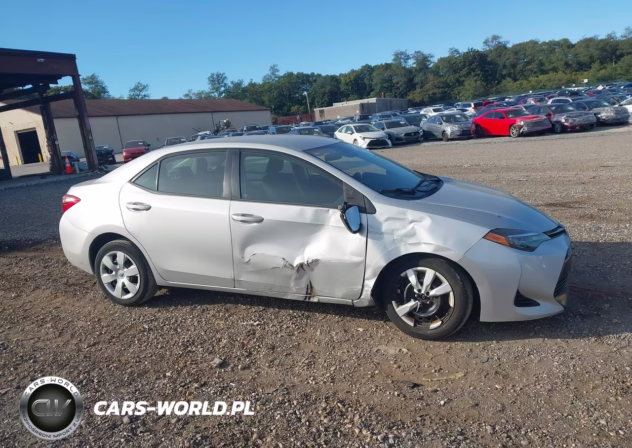 2017 Toyota Corolla Le VIN:2T1BURHE4HC930034 - 13