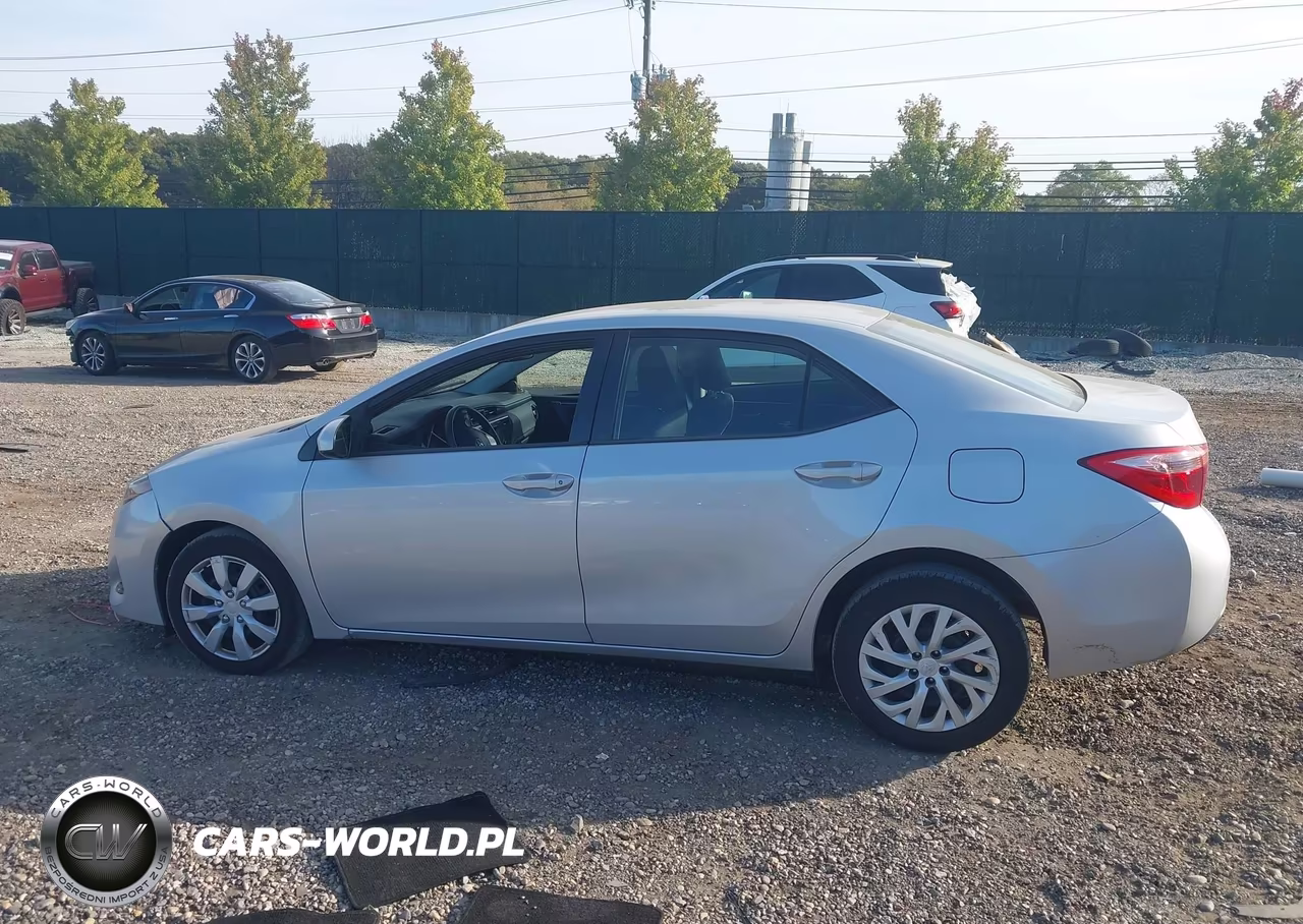2017 Toyota Corolla Le VIN:2T1BURHE4HC930034 - 14