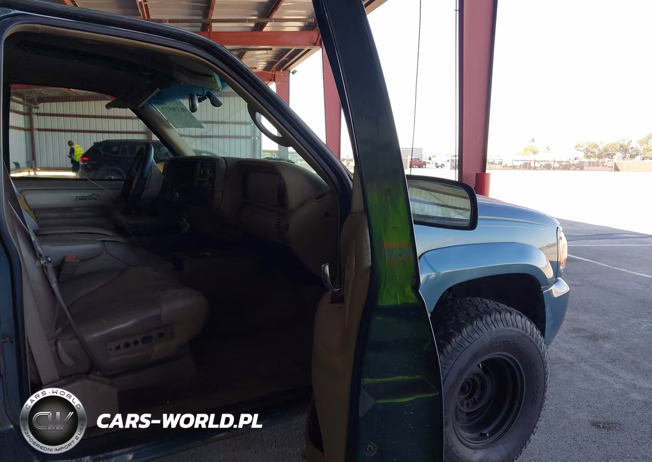1999 GMC Yukon Denali VIN:1GKEK13R5XR909698 - 5