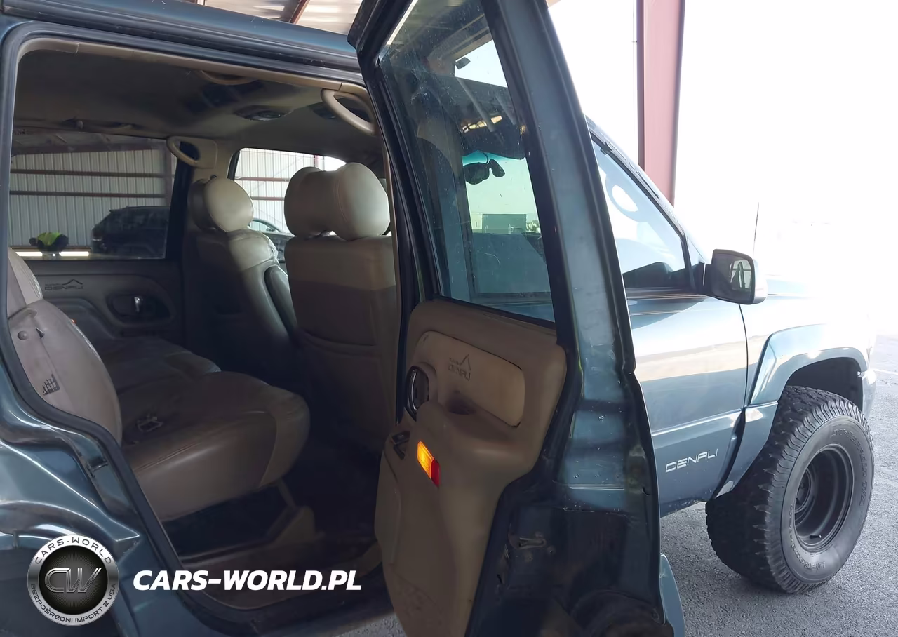 1999 GMC Yukon Denali VIN:1GKEK13R5XR909698 - 8