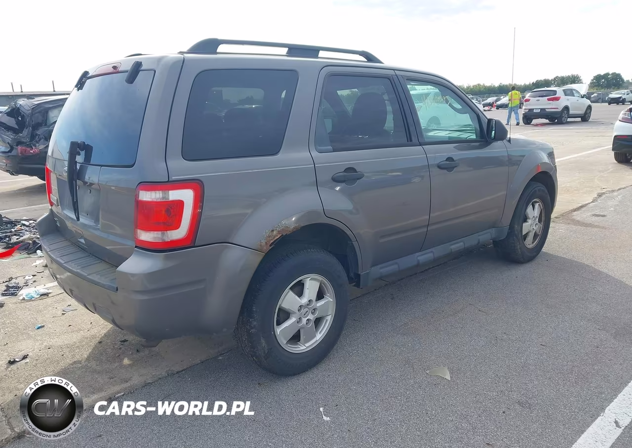 2012 Ford Escape Xlt VIN:1FMCU9D71CKB92580 - 4