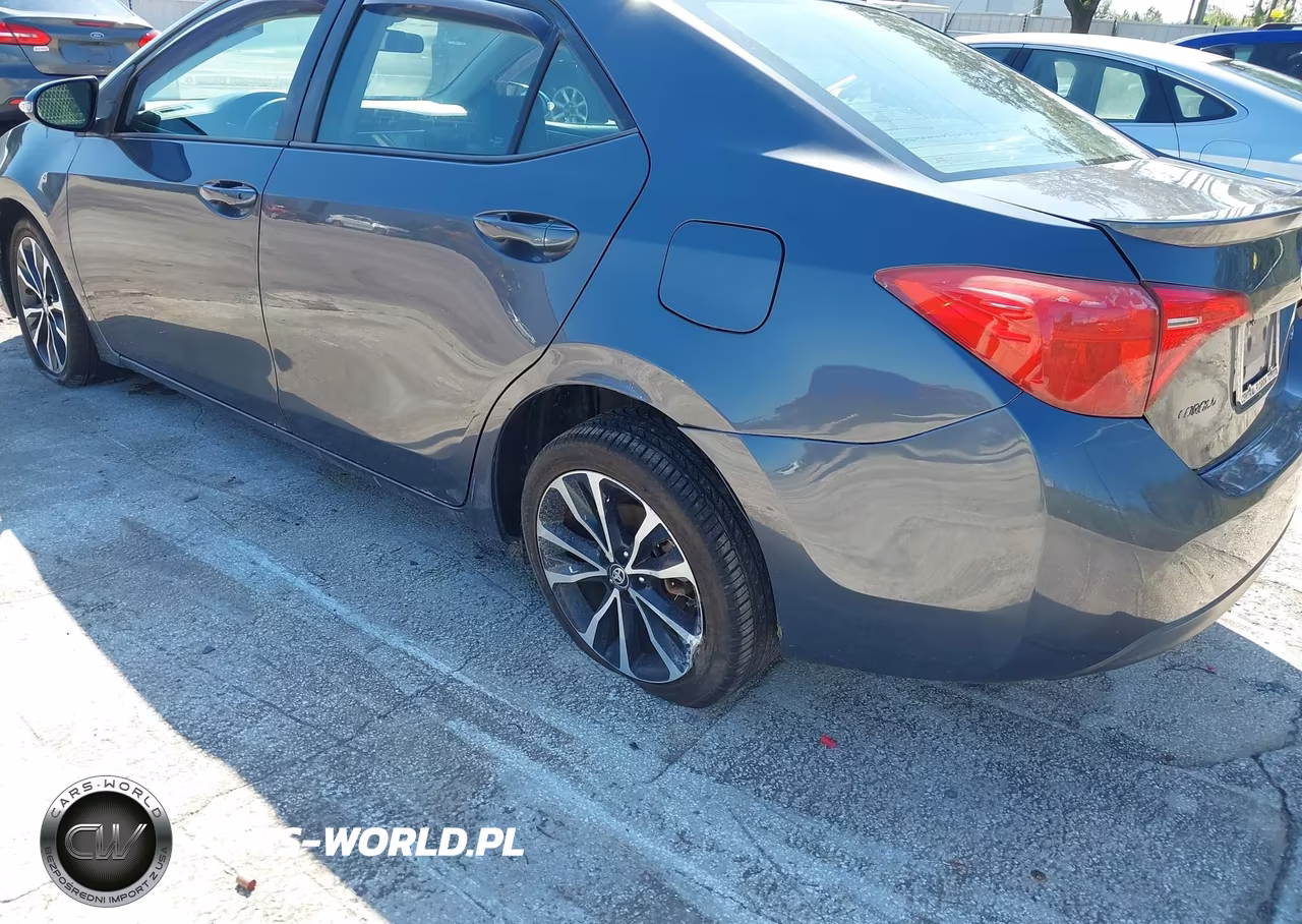 2018 Toyota Corolla Se VIN:5YFBURHE0JP836724 - 17