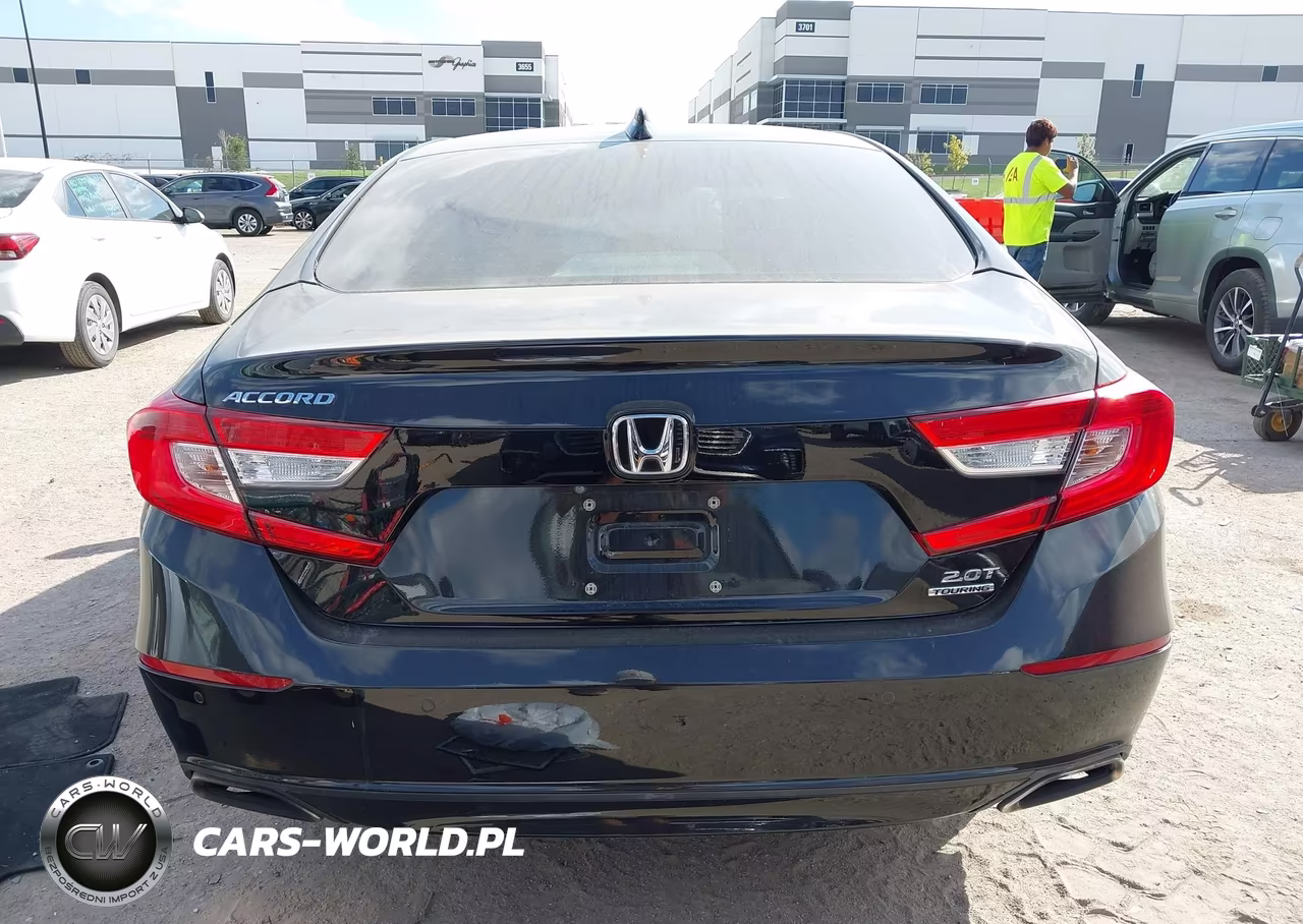 2018 Honda Accord Touring 2.0T VIN:1HGCV2F90JA010914 - 16