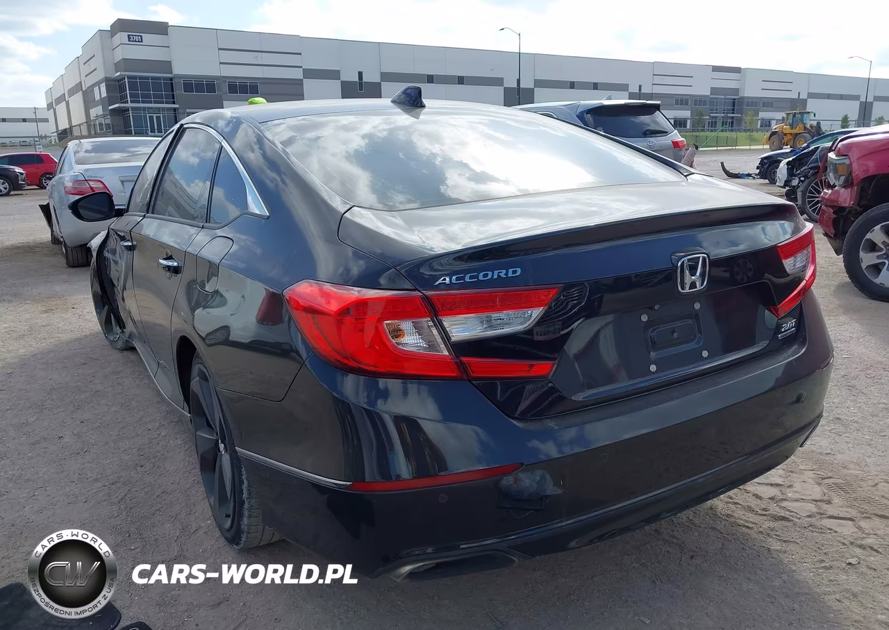 2018 Honda Accord Touring 2.0T VIN:1HGCV2F90JA010914 - 3