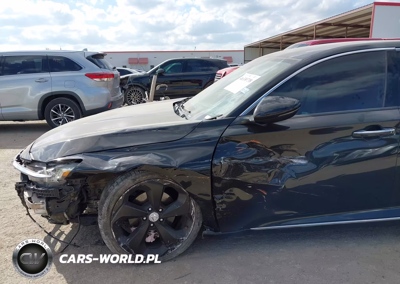 2018 Honda Accord Touring 2.0T VIN:1HGCV2F90JA010914 - 6