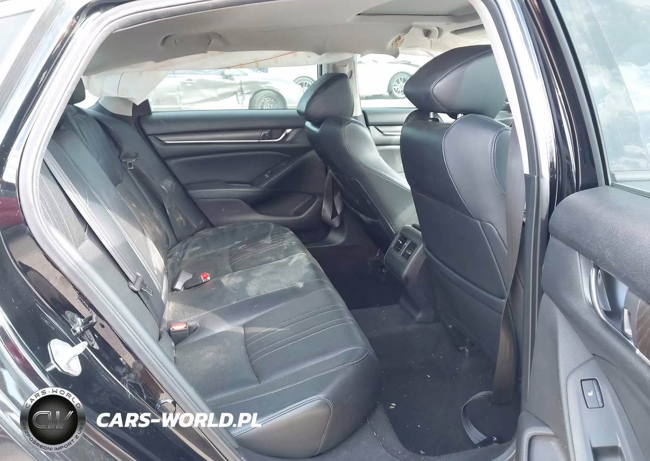 2018 Honda Accord Touring 2.0T VIN:1HGCV2F90JA010914 - 8