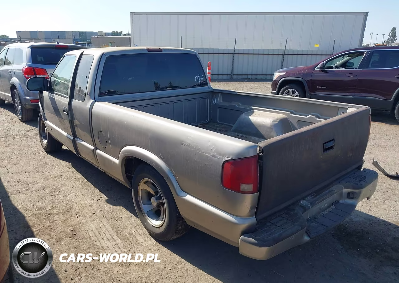 2002 Chevrolet S-10 Ls VIN:1GCCS195128253280 - 3