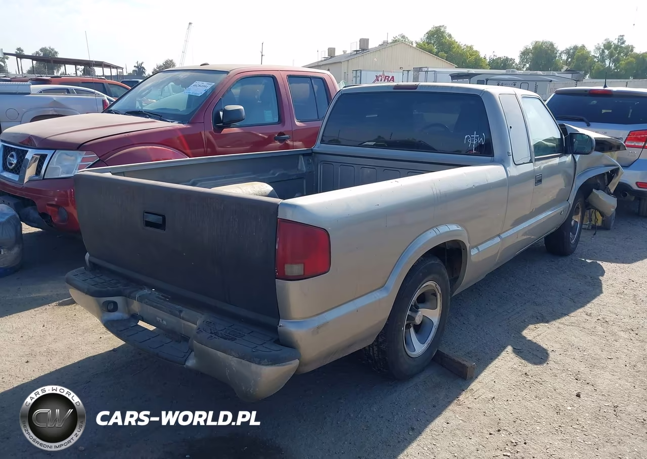 2002 Chevrolet S-10 Ls VIN:1GCCS195128253280 - 4