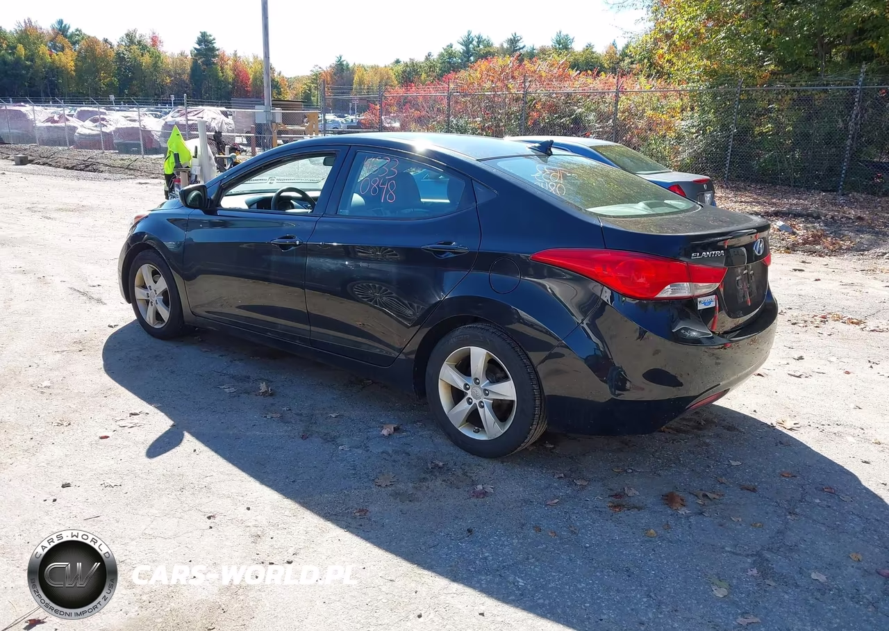 2013 Hyundai Elantra Gls VIN:5NPDH4AEXDH357108 - 3