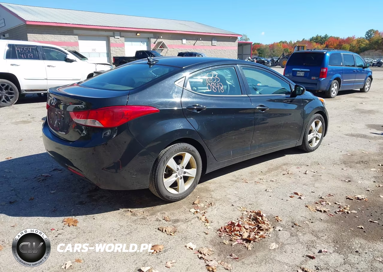 2013 Hyundai Elantra Gls VIN:5NPDH4AEXDH357108 - 4
