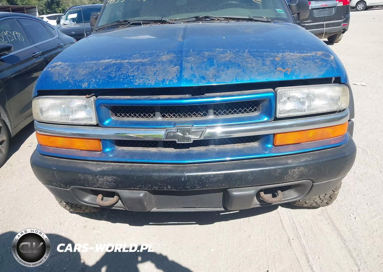 2000 Chevrolet Blazer Ls VIN:1GNCT18W1YK137684 - 6