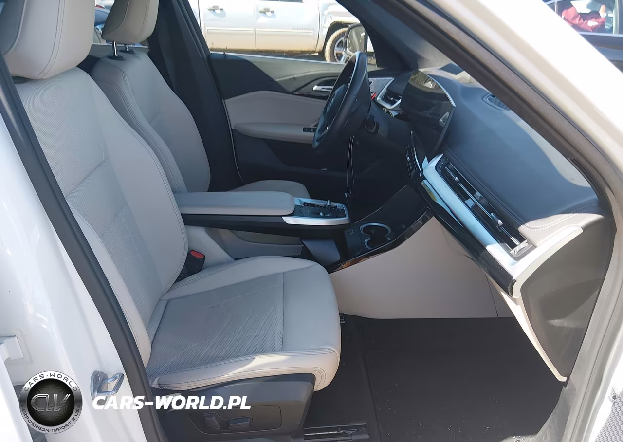 2023 BMW X1 xDrive28I VIN:WBX73EF08P5W13400 - 5