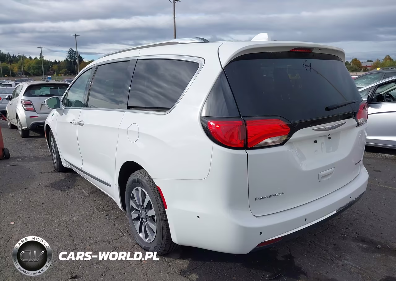 2020 Chrysler Pacifica Hybrid Limited VIN:2G4RC1N7XLR199482 - 3