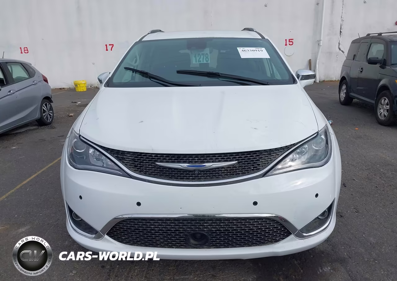 2020 Chrysler Pacifica Hybrid Limited VIN:2G4RC1N7XLR199482 - 6