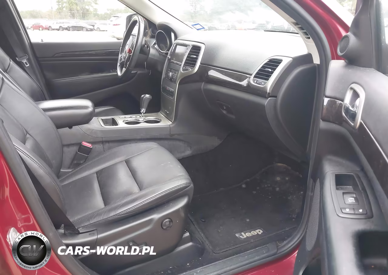 2012 Jeep Grand Cherokee Laredo VIN:1C4RJEAG8CC125490 - 5