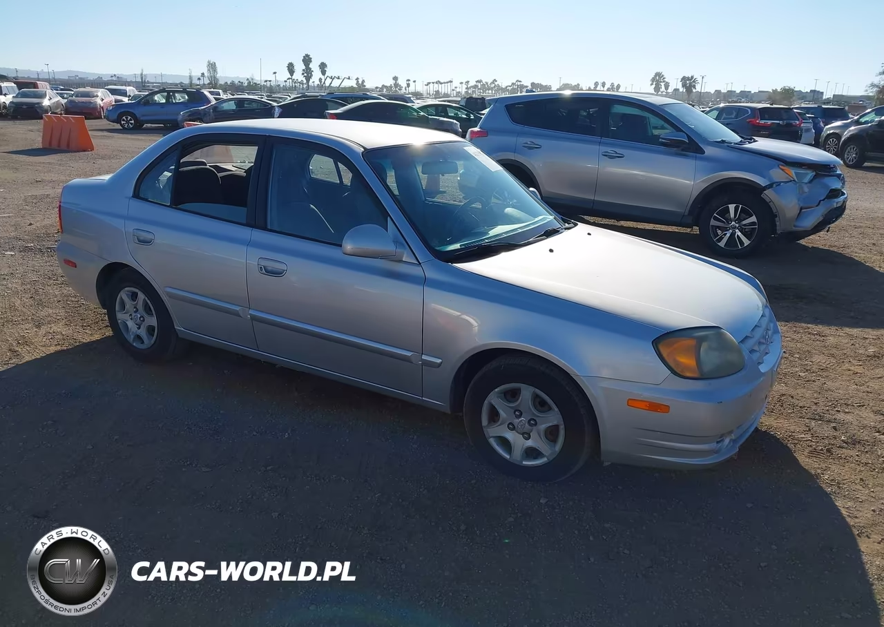 2005 Hyundai Accent Gls VIN:KMHCG45C15U576629 - 1