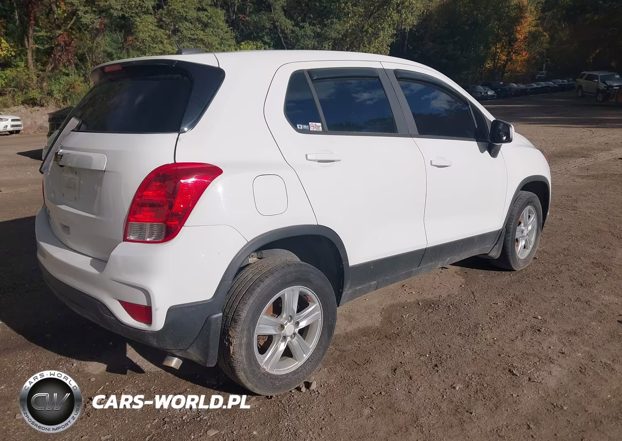 2017 Chevrolet Trax Ls VIN:3GNCJNSB0HL263911 - 4