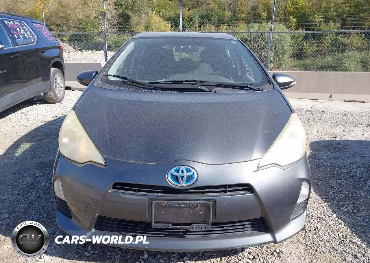 2012 Toyota Prius C Three VIN:JTDKDTB3XC1501904 - 6