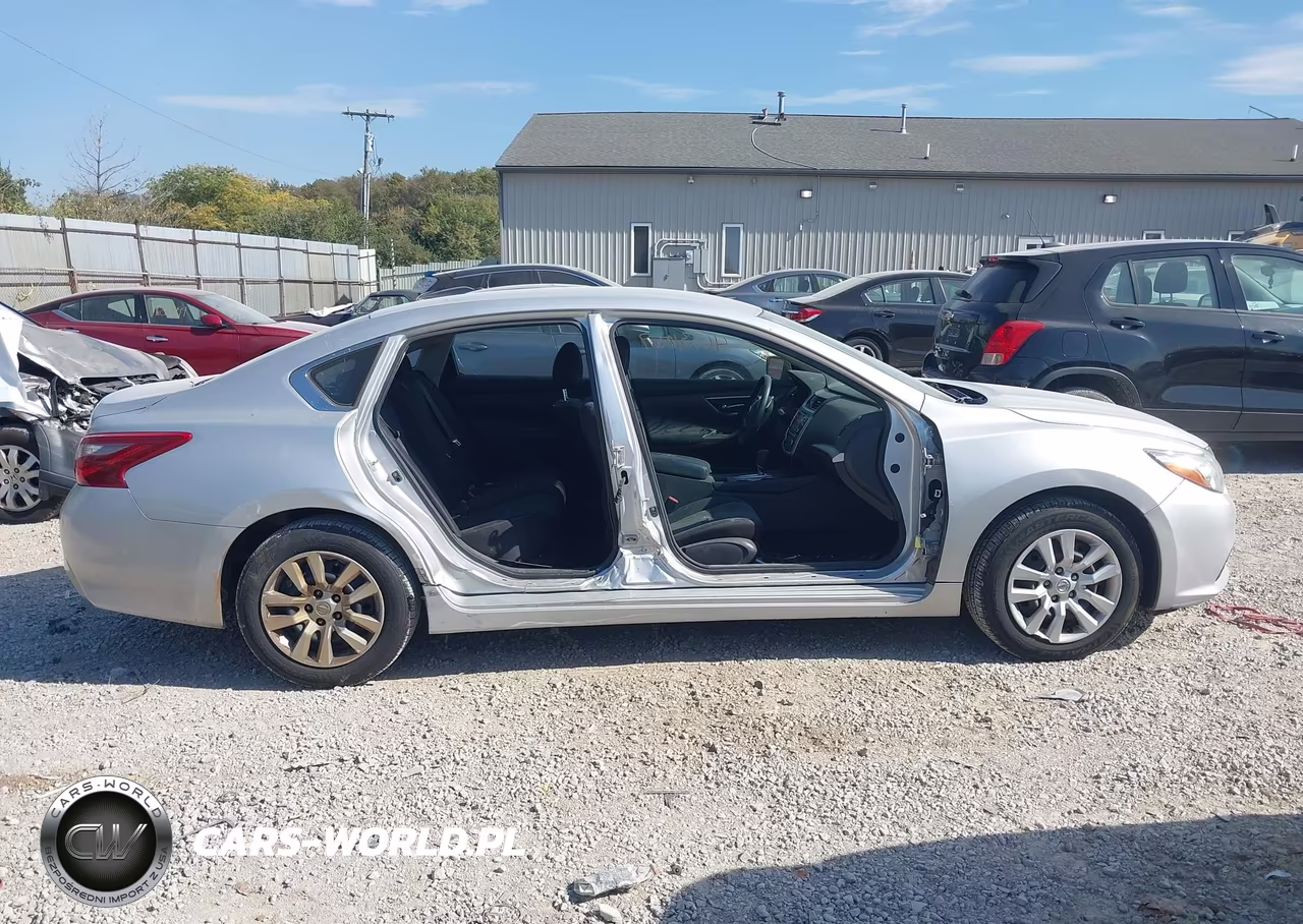 2018 Nissan Altima 2.5 S VIN:1N4AL3AP1JC209116 - 14