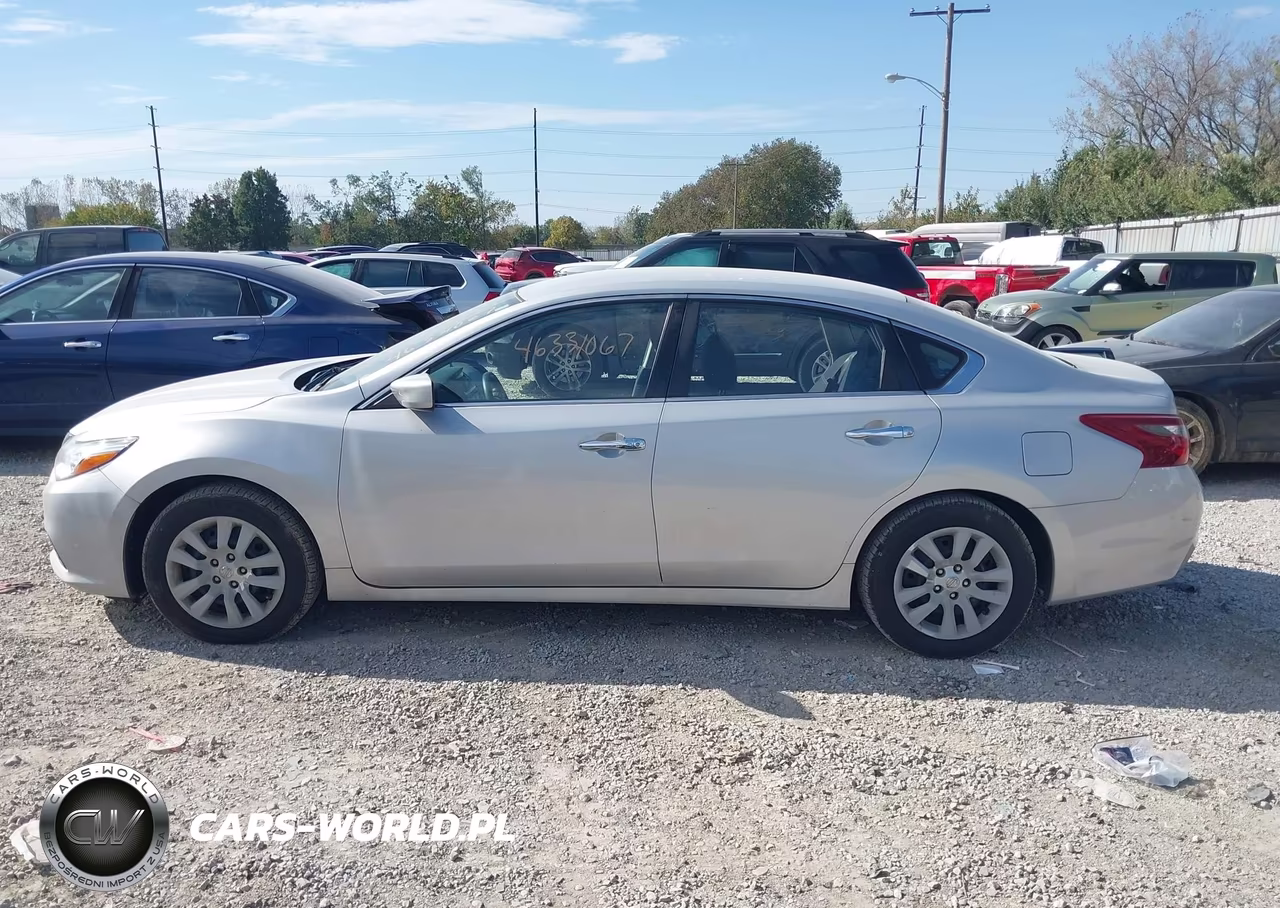 2018 Nissan Altima 2.5 S VIN:1N4AL3AP1JC209116 - 15