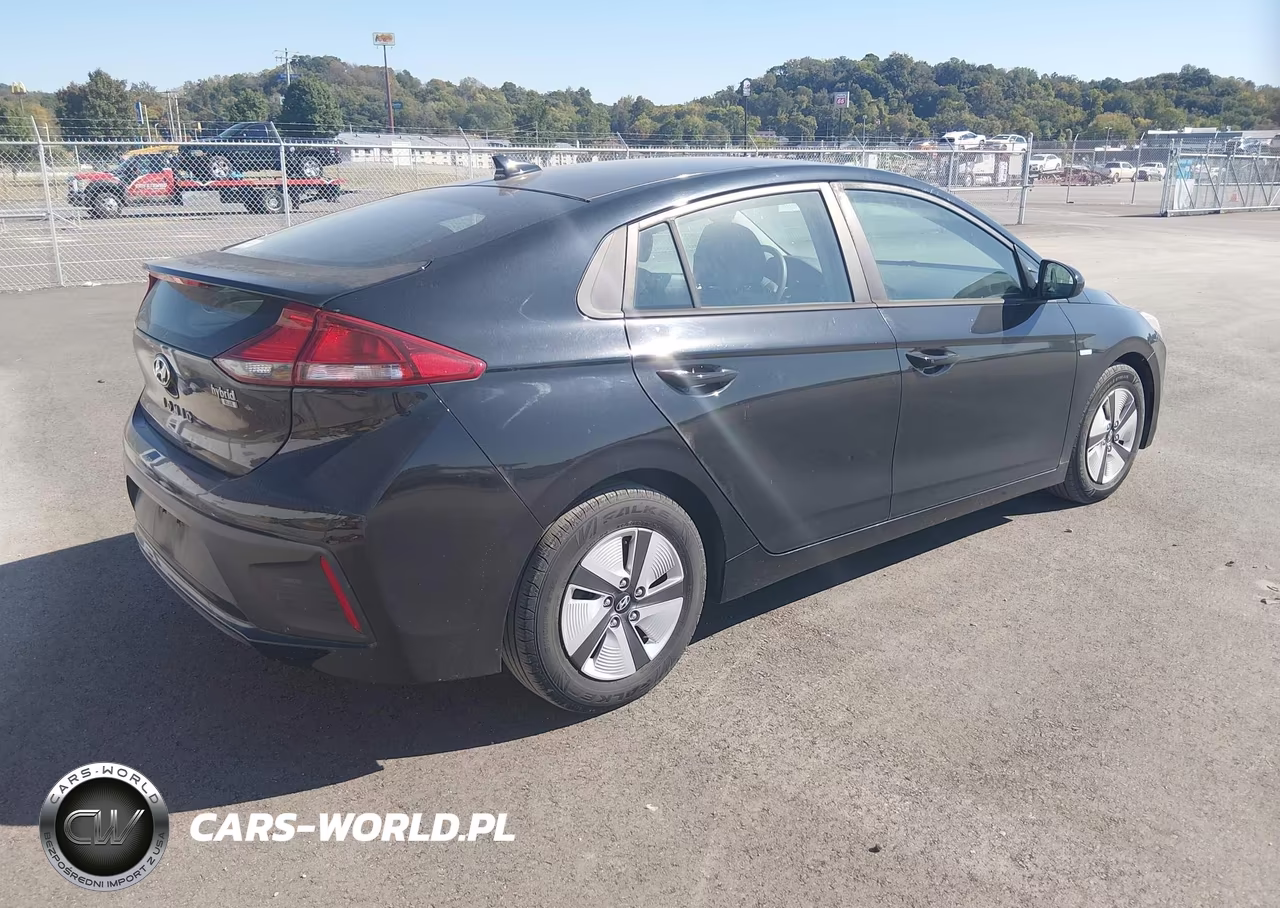 2018 Hyundai Ioniq Hybrid Blue VIN:KMHC65LC9JU075476 - 4