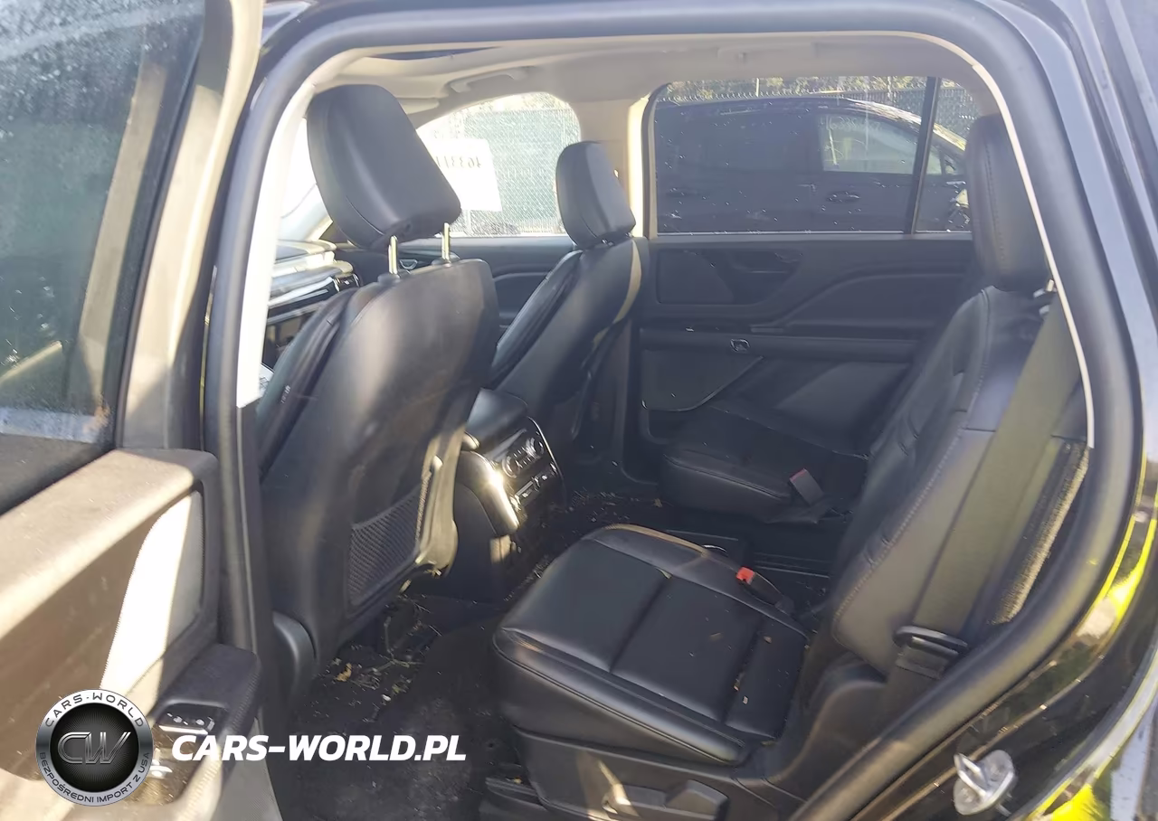2023 Lincoln Aviator Standard VIN:5LM5J6XCXPGL18708 - 8
