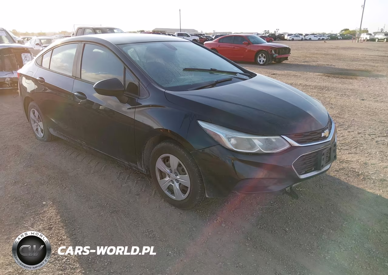 2017 Chevrolet Cruze Ls Auto – zdjęcie 1 z 11