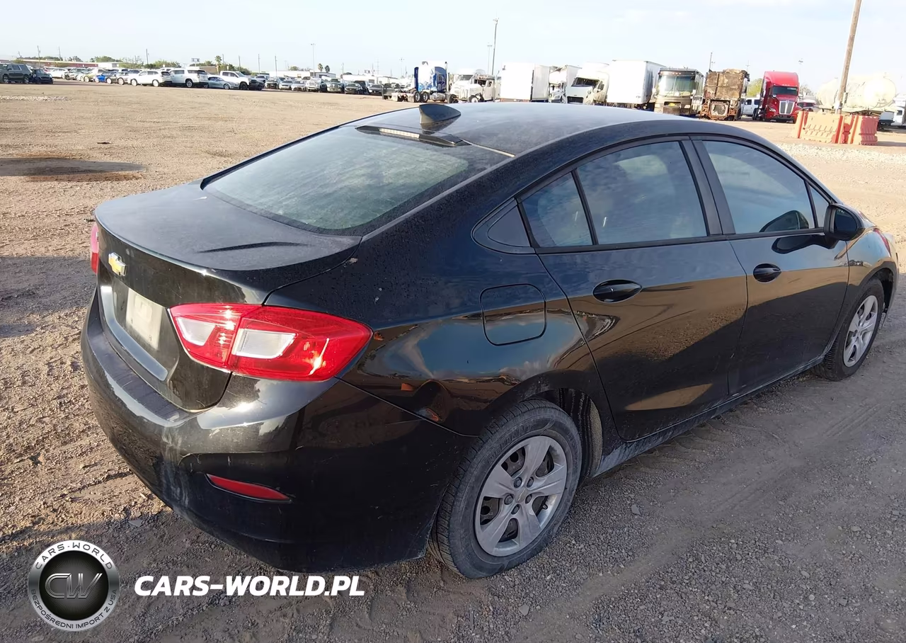 2017 Chevrolet Cruze Ls Auto VIN:1G1BC5SM7H7131824 - 4