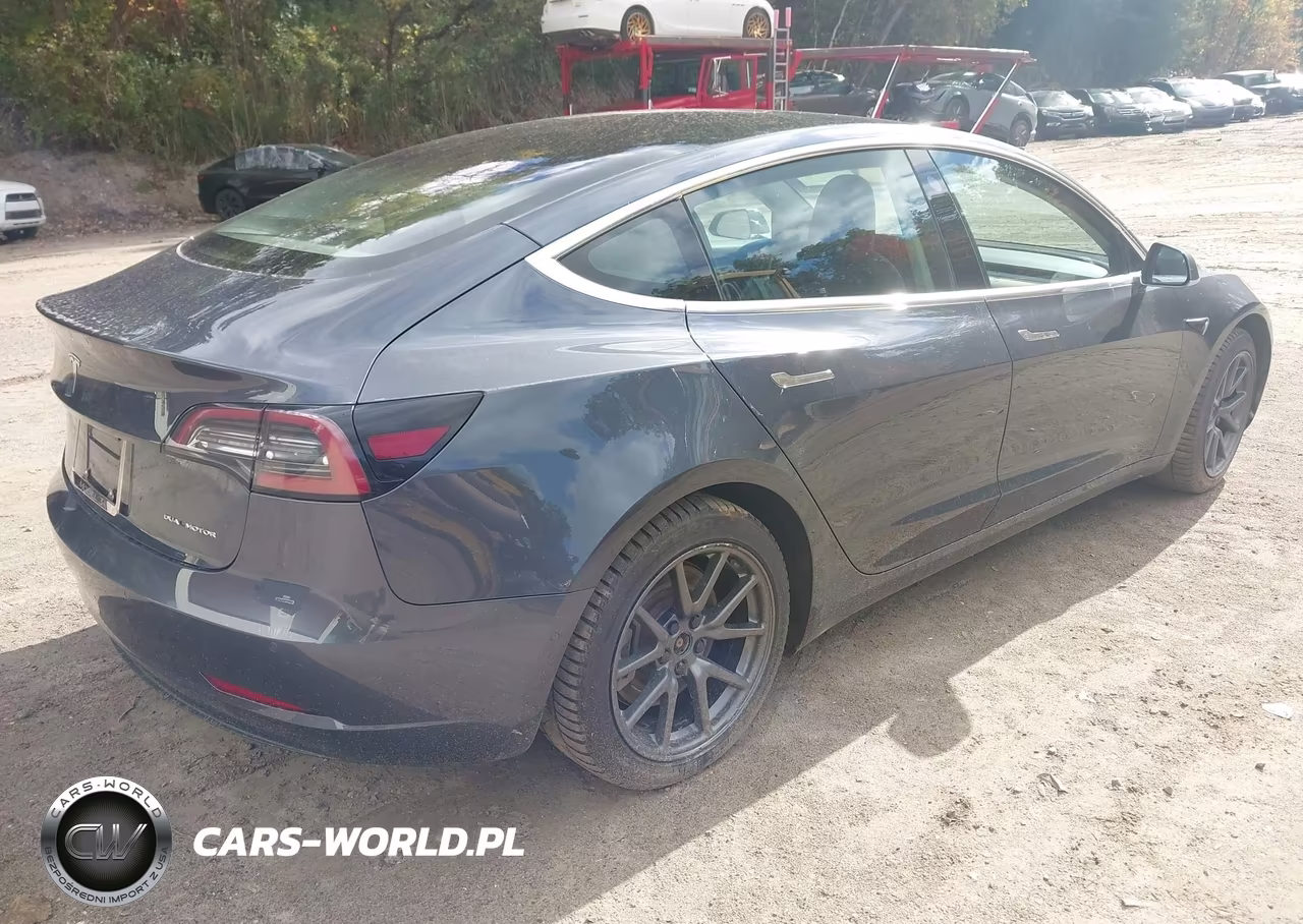 2018 Tesla Model 3 Long Range-Performance VIN:5YJ3E1EBXJF129218 - 4