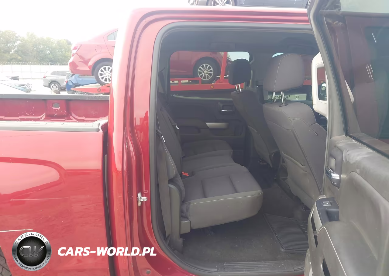 2018 Chevrolet Silverado 1500 2Lt VIN:3GCUKREC9JG295583 - 8