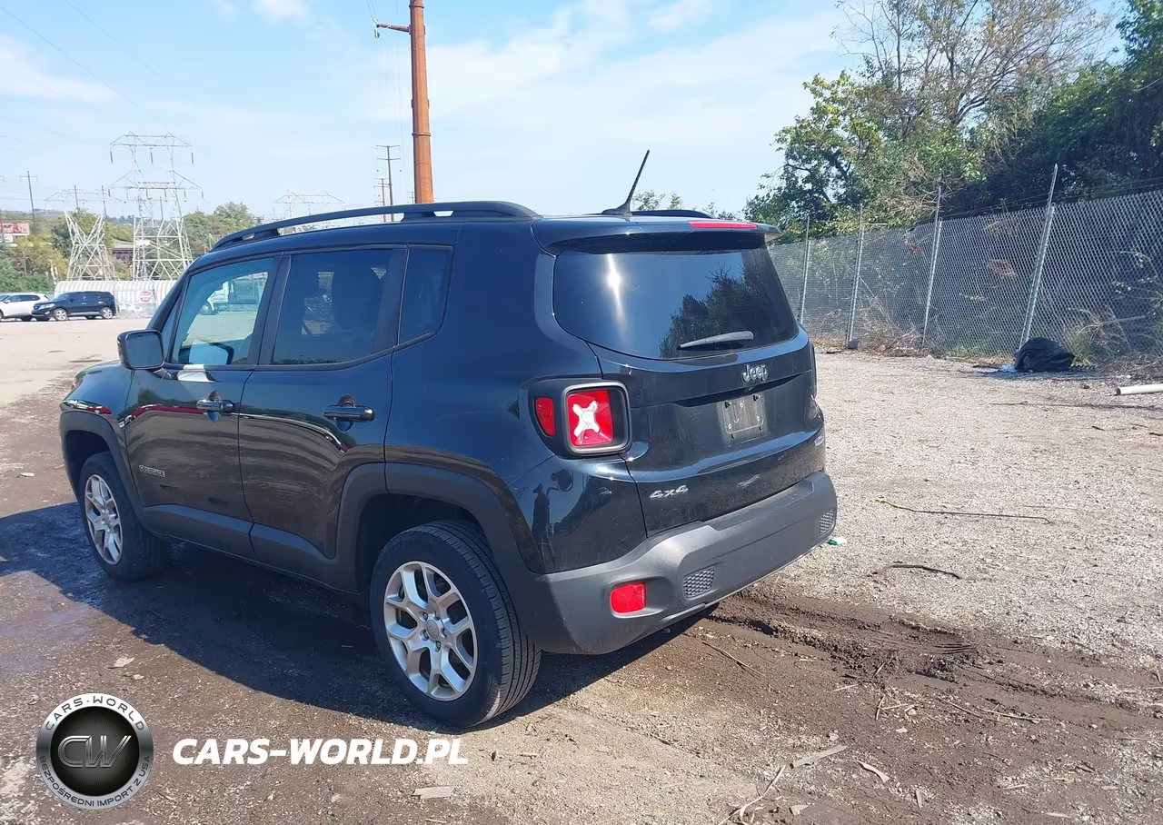 2017 Jeep Renegade Latitude 4X4 VIN:ZACCJBBB4HPG49942 - 3