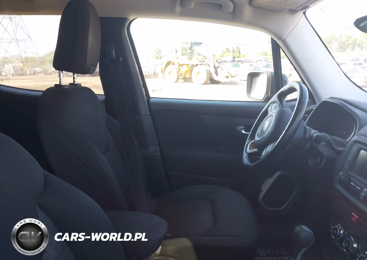 2017 Jeep Renegade Latitude 4X4 VIN:ZACCJBBB4HPG49942 - 5