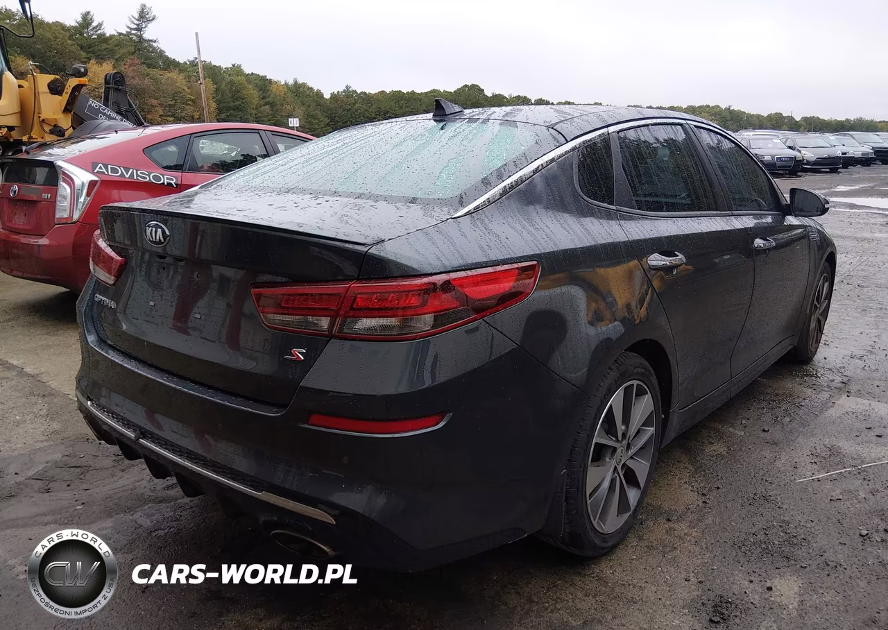2019 Kia Optima S VIN:5XXGT4L38KG288936 - 4