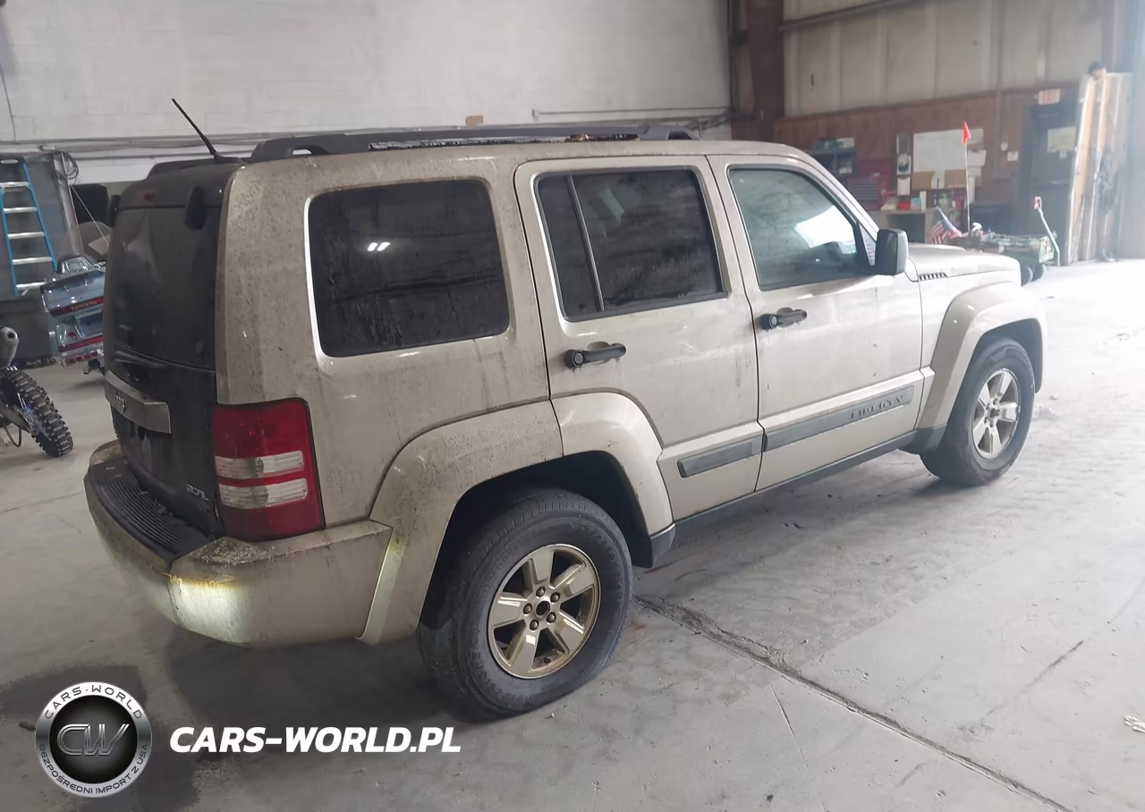 2010 Jeep Liberty Sport VIN:1J4PN2GKXAW112798 - 4