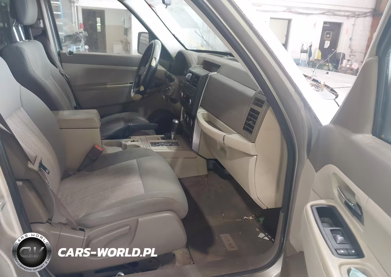 2010 Jeep Liberty Sport VIN:1J4PN2GKXAW112798 - 5