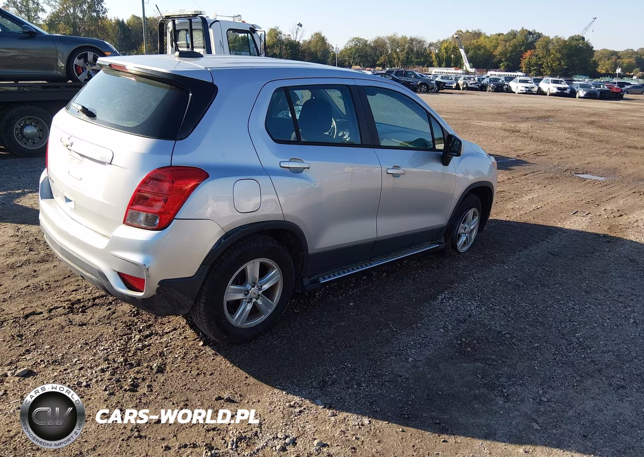 2017 Chevrolet Trax Ls VIN:KL7CJNSB4HB241367 - 4
